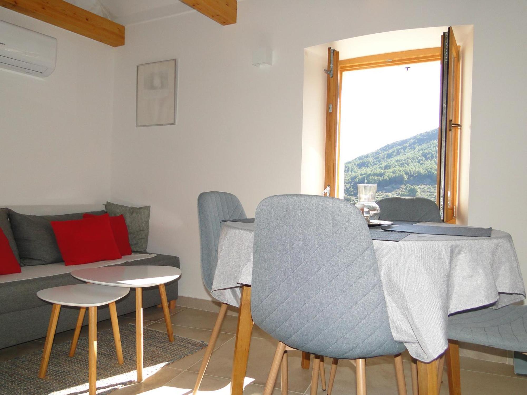 Heritage Apartments Kyra & Fox In Pitve, Hvar Exterior foto